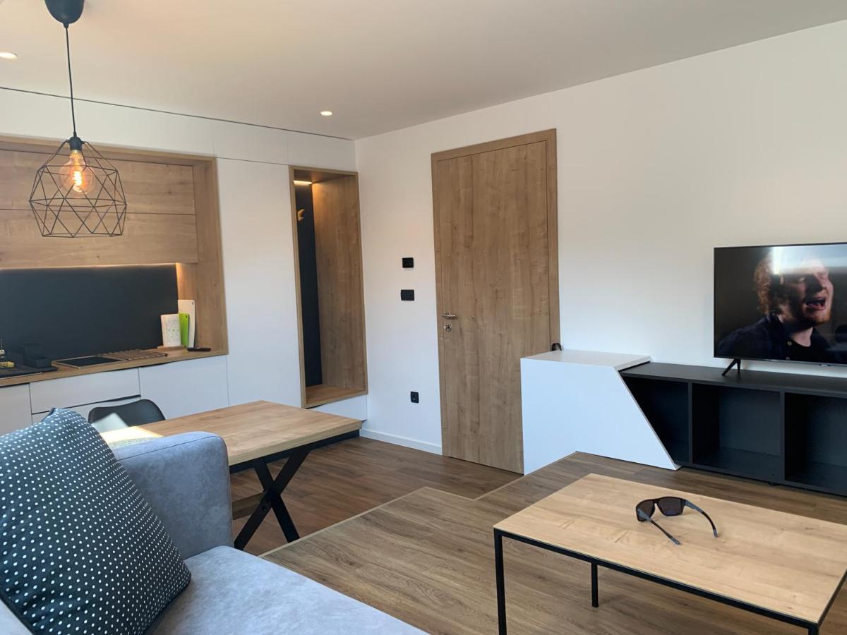 18home Apartments, Apartment