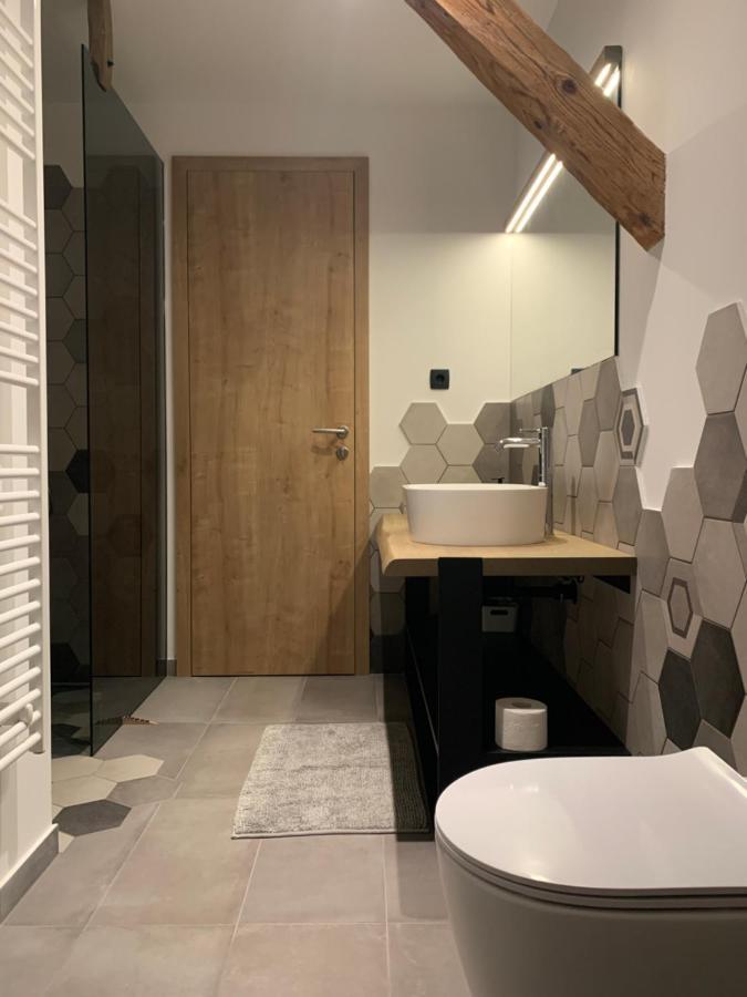 Apartment 18home Apartments, *